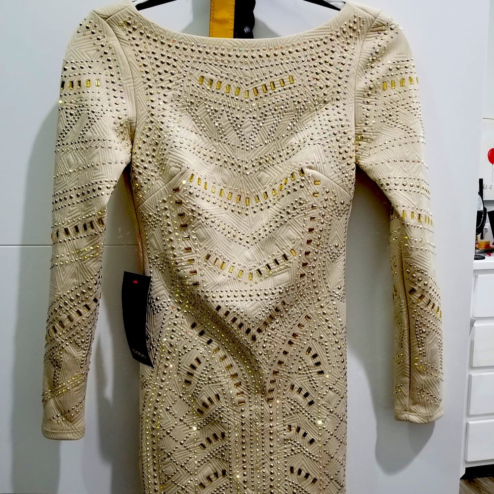 Host pick⭐️BEBE👗 open to offers✨Super gorgeous beige dress from Bebe with tags!